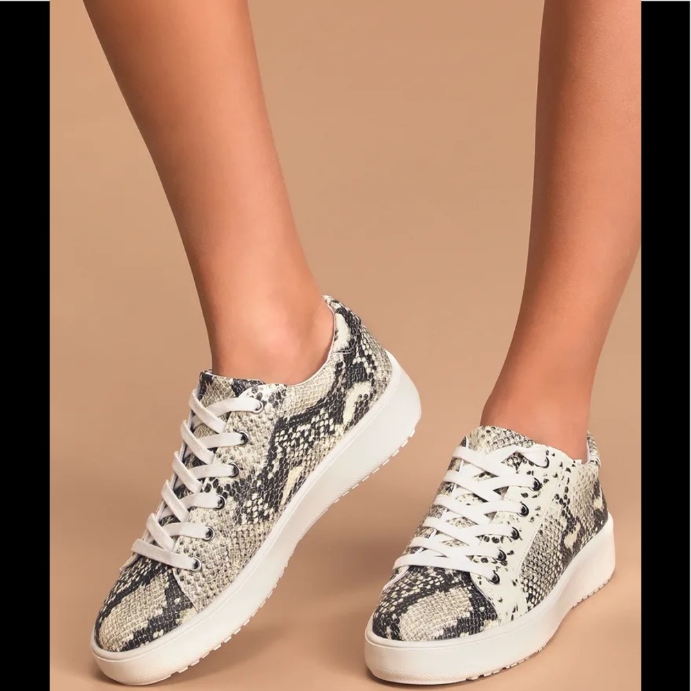 Steve Madden natural snake skin sneaker size 8